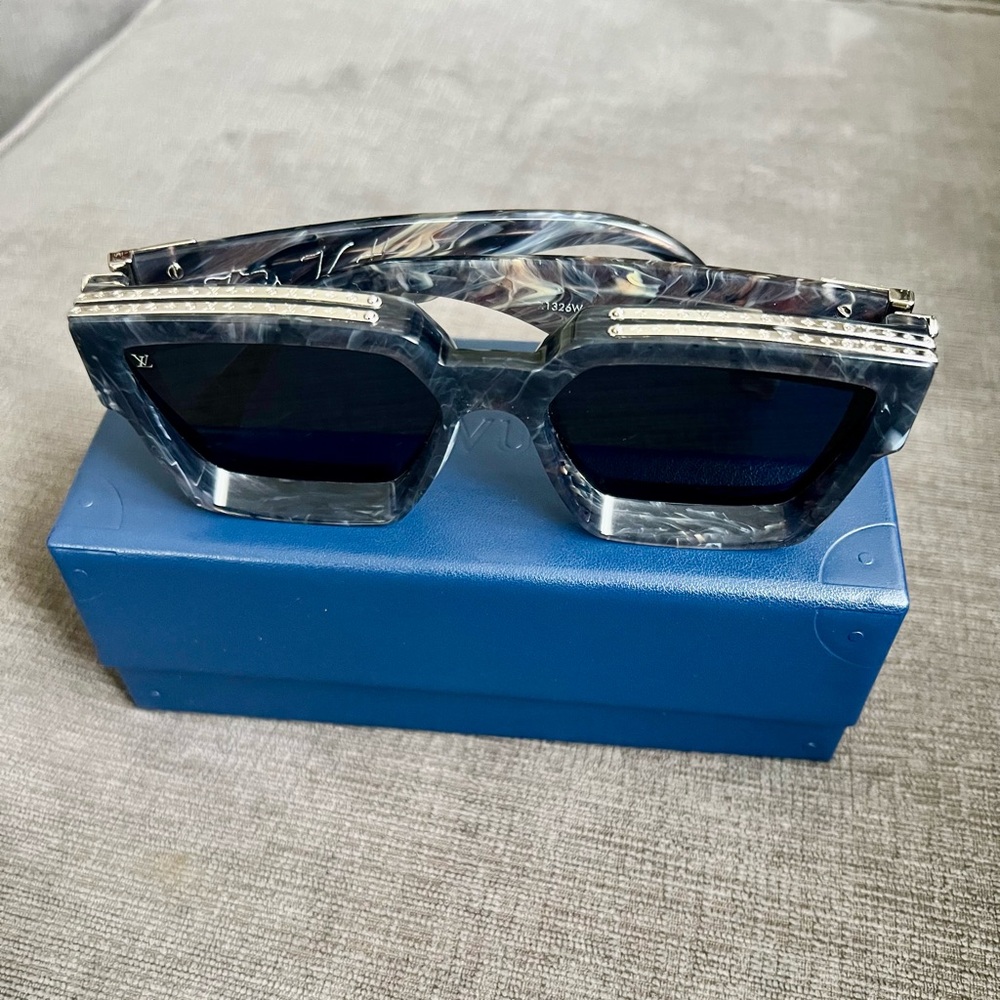 Louis Vuttion Millionaire shades